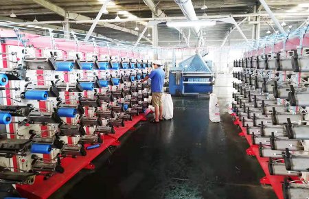 ヤーン生産現場